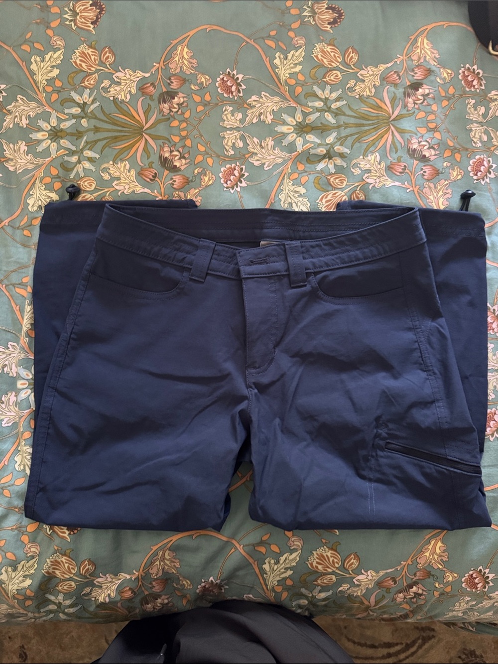 Eddie Bauer Navy Women's capris Pants